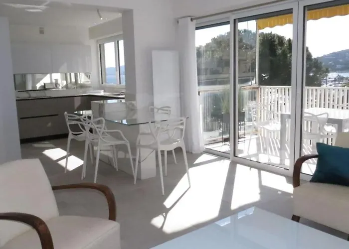 Palais De La 233 * سانت ماكسيم