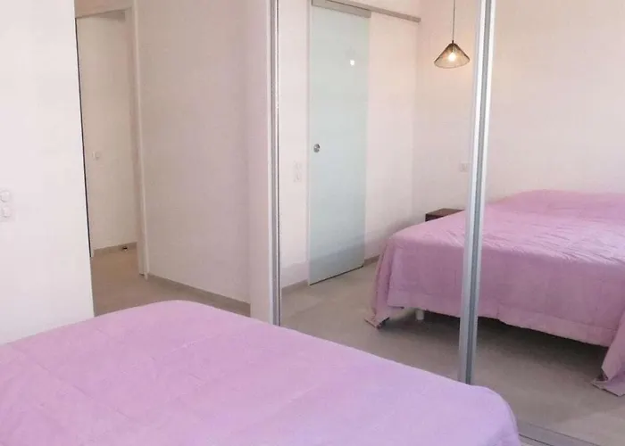 بيت للعطل Palais De La 233 *